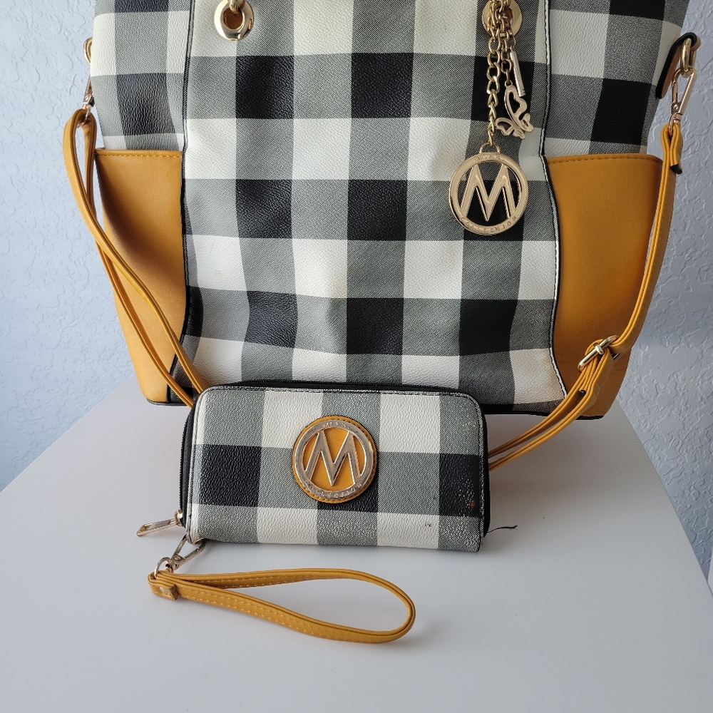 MKF Collection Yale  Buffalo Plaid 2-PC Set Tote Bag & Wristlet Wallet - Picture 9 of 16
